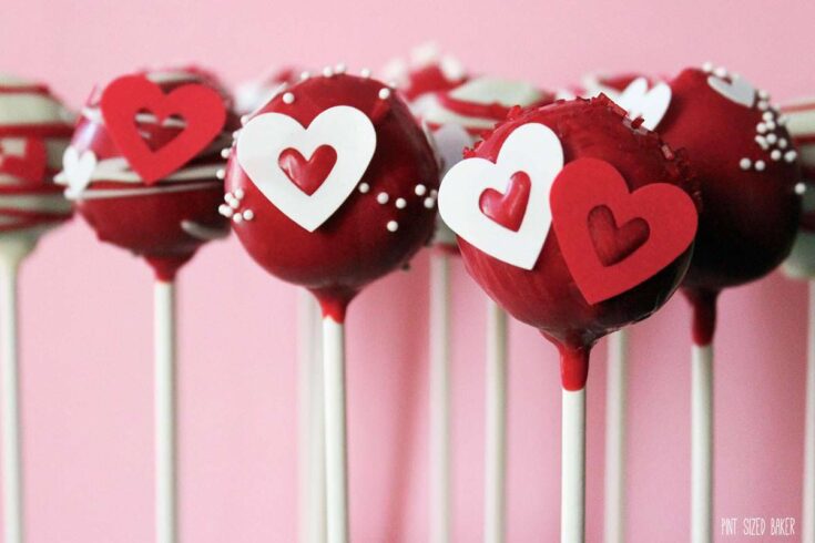 It's a No Bake Valentine Day! My Valentine Treats are perfect to take to school parties, make for your kids, and share with those you love. Hugs and kisses to all!