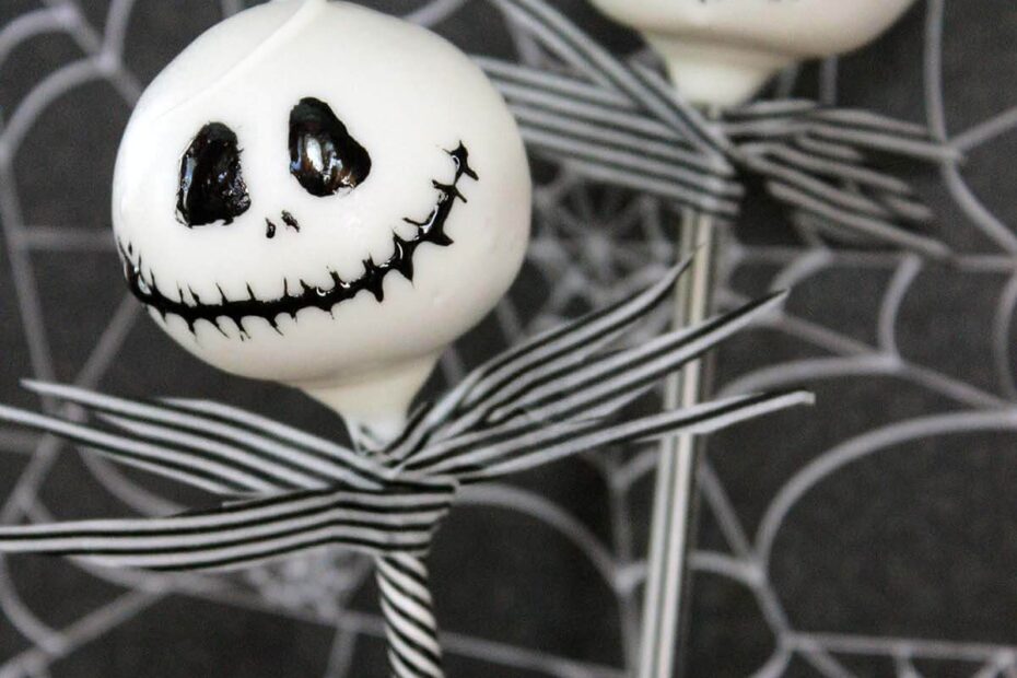 Your little ghouls and goblins are going to love this Nightmare before Christmas with this easy Jack Skellington Cake Pop Tutorial.