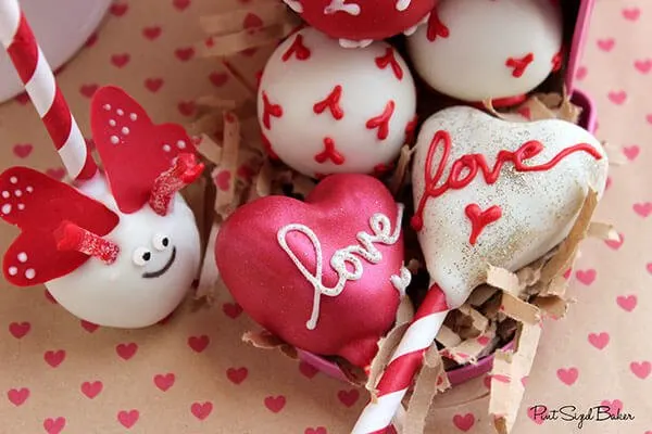 You've got a Special Delivery! These little Love Bugs have some Valentine treats for someone I love! Check out these perfect cake pops!