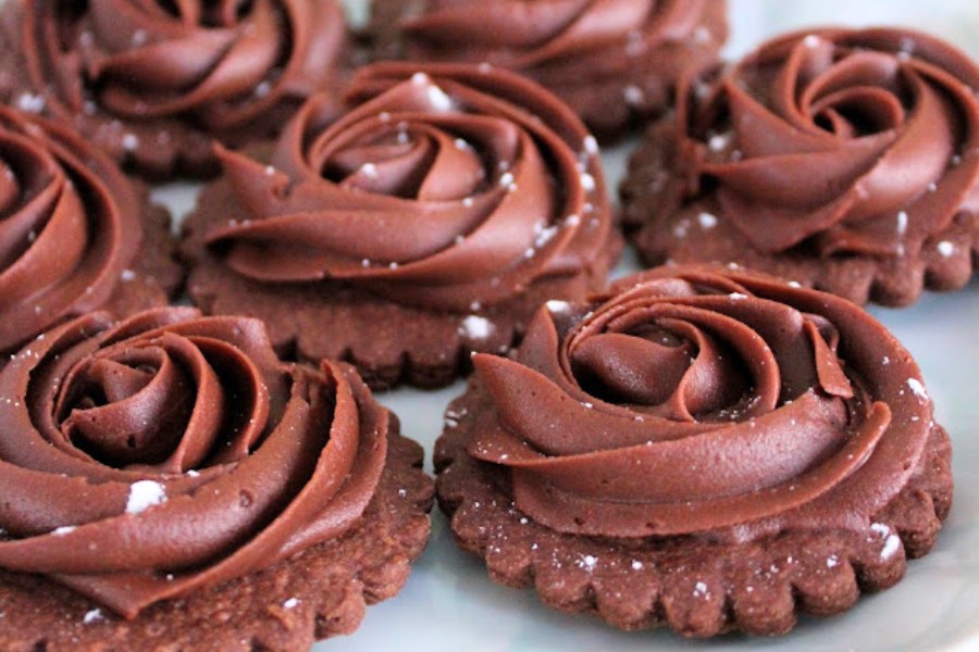 shortbread-cookie-roses-chocolate