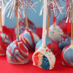 Your guests are going to FLIP for these 4th of July Cake Pops! Surprise inside cake pops!