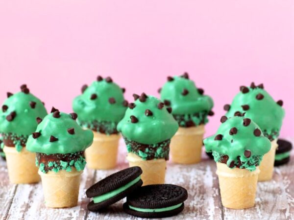 Mint-oreo-cake-pops-cones