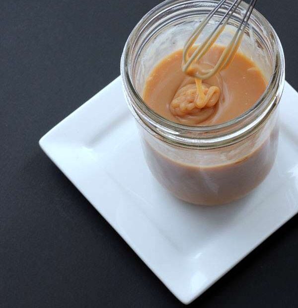 The perfect caramel sauce that stays soft, even on ice cream. Make it at home and enjoy it for a month.