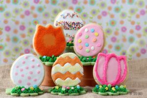 These Easter Cookies stand up on their own. Learn how they were made.