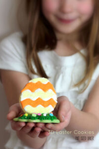 Adorable 3D Easter eggs stand up to display. Use them as seating cards at your Easter Brunch.