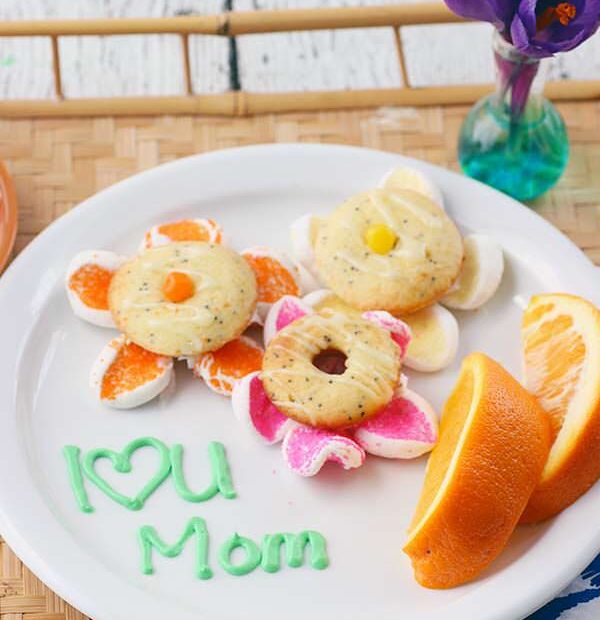 This Mother's Day, make mom breakfast in bed and deliver some flowers all in one swoop with these Flower Donuts.