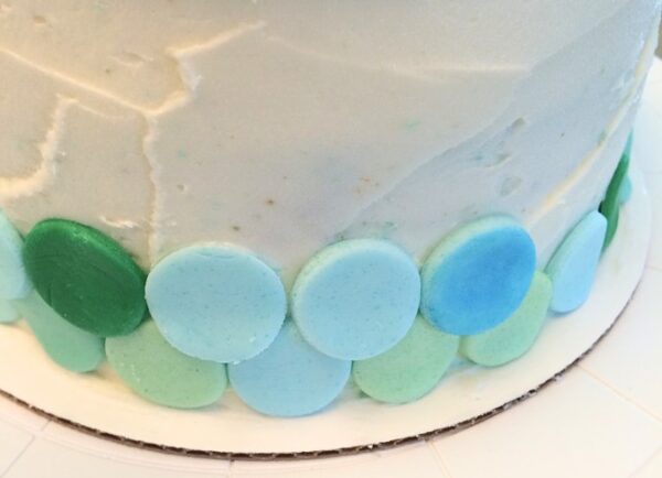 making-mermaid-cake-scales