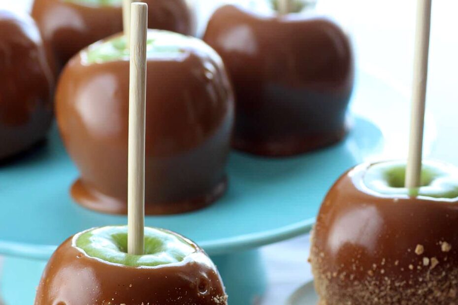 Tips to make the best Homemade Caramel Apples. It's all about clean apples and homemade caramel.