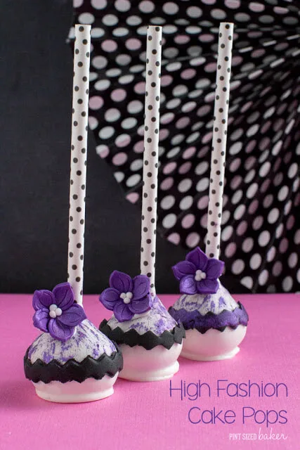 These high fashion cake pops are PERFECT for the next birthday! Any gal is going to love these on her dessert table!