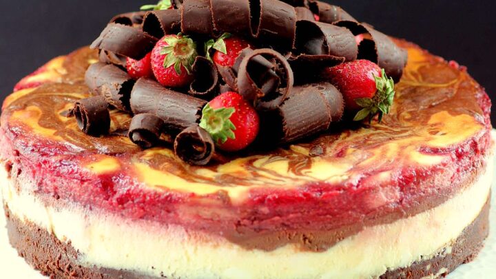Strawberry Brownie Cheesecake 3