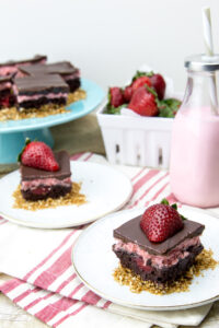 Impress everyone at the party with these tasty GF strawberry brownie bars! Start with a box mix and end with a smile!