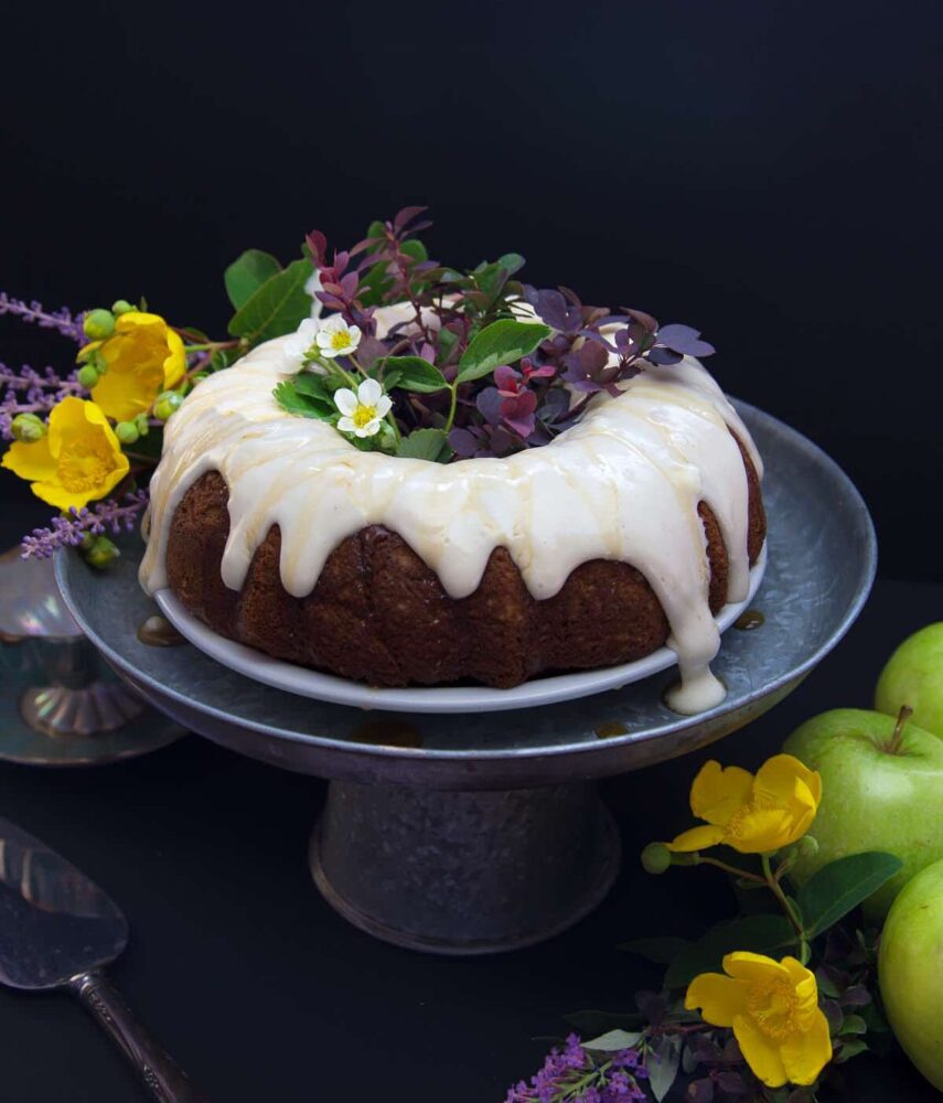 Apple spice bundt cake