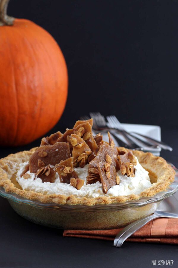 Thanksgiving Pumpkin Pie - Pint Sized Baker