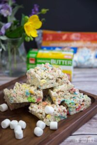 Bring the kids some after school Magic Stars Bar Treats. The kids in after school activities will love them!