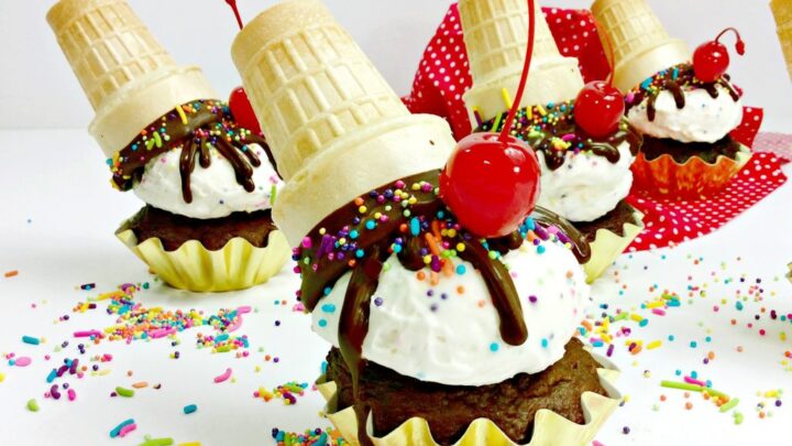 cupcakes in an ice cream cone 1024x880