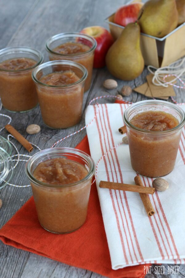 An Apple Butter Recipe in individual containers to give to friends.