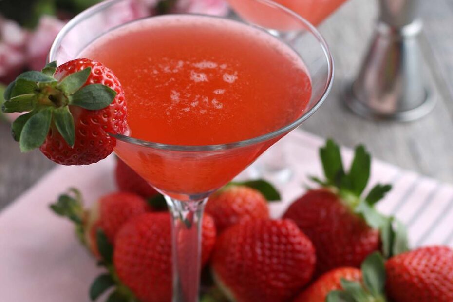This Strawberry Vodka Martini recipe is easy and delicious. Enjoy the sweet, pink drink for cocktails with your girlfriends.