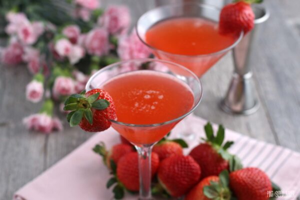 Here's a horizontal view of the finished strawberry vodka martini. 