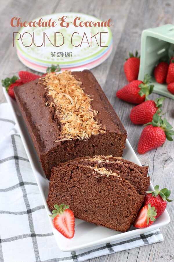 Here we see the finished pound cake with chocolate and coconut slice with strawberries ready to eat. 