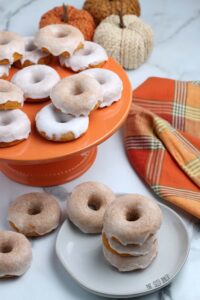 An image of the baked donuts on a plate ready for brunch!