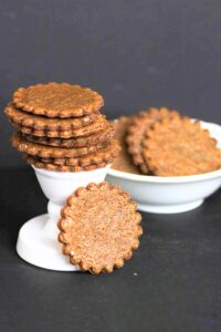 Moravian-Gingersnaps