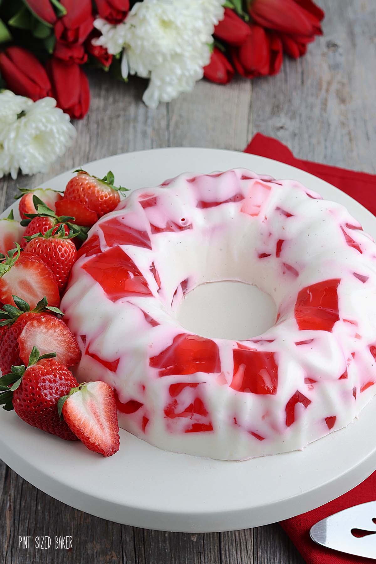 Easy Strawberry Soda Jello Recipe • Pint Sized Baker