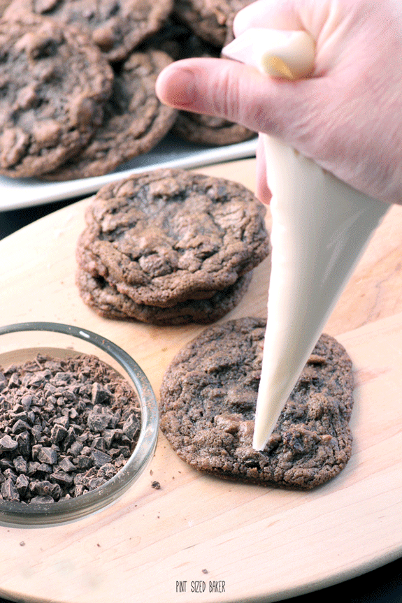 a .GIF showing me drizzle the white chocolate over the Mint Chocolate Cookies and adding some crushed chocolate on top.