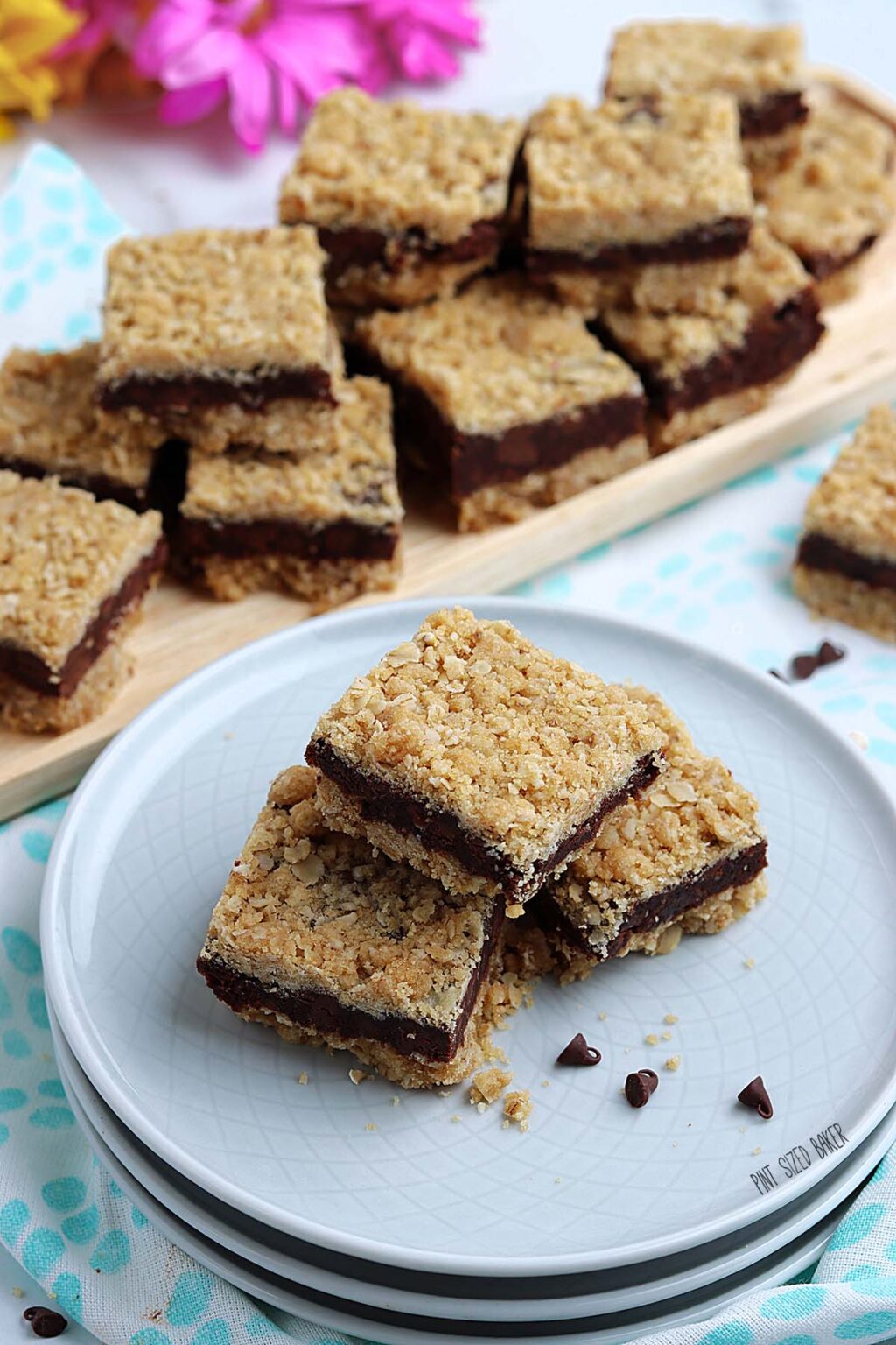 Oatmeal Fudge Bars Recipe + Video • Pint Sized Baker
