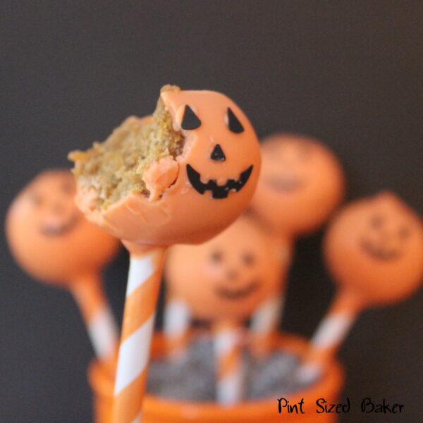 These Pumpkin Cake Pops with a Jack-o-Lantern face are delicious!