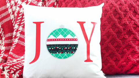 joy no sew christmas pillow 3551
