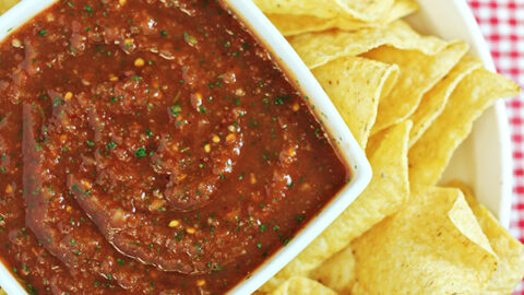 Outdoor Entertaining Favorites - decor and recipes 10 Image for Restaurant-Style Chipotle Salsa Recipe