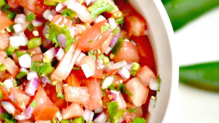 Easy Homemade Salsa Recipe with Fresh Tomatoes Hero