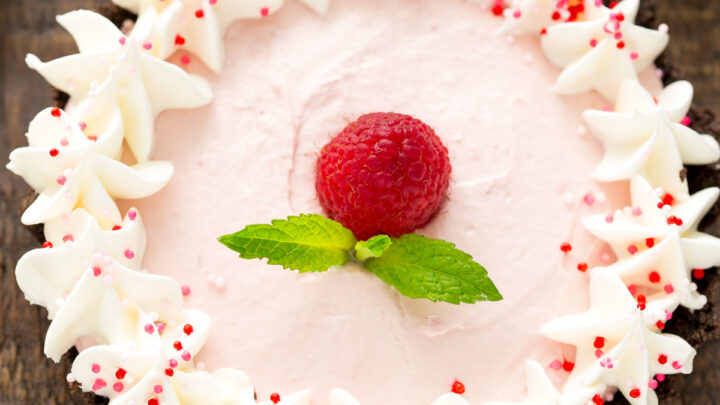 Image for Raspberry Mousse No-Bake Tarts