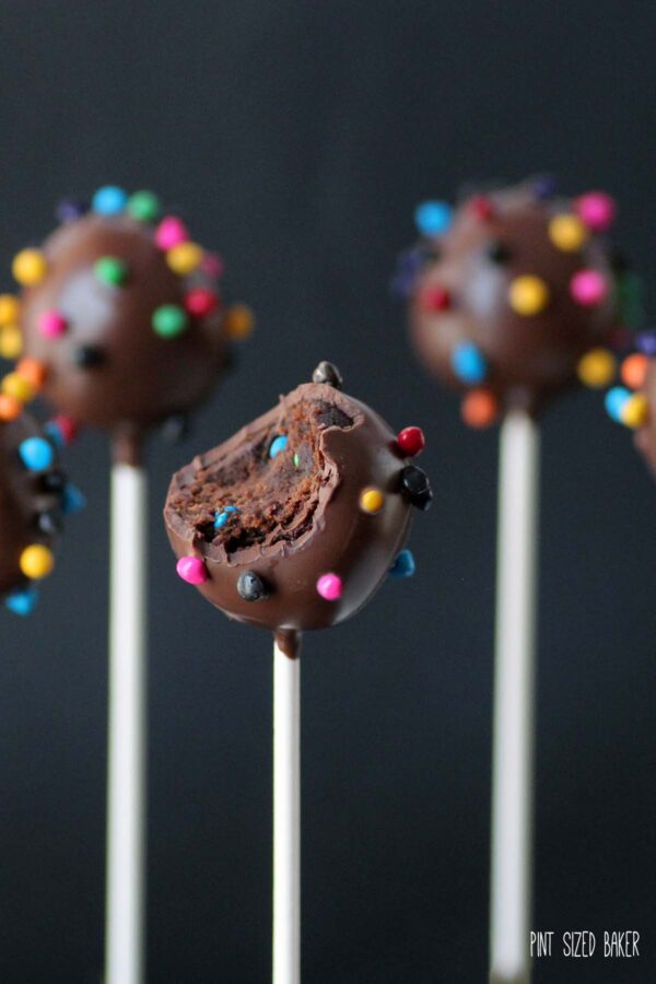 Cosmic Brownie cake pops 25